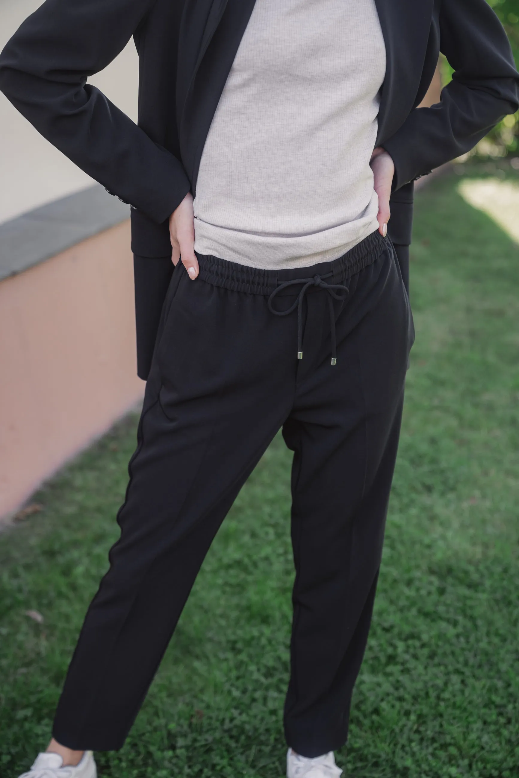 AdianIW Pull On Pant - Black