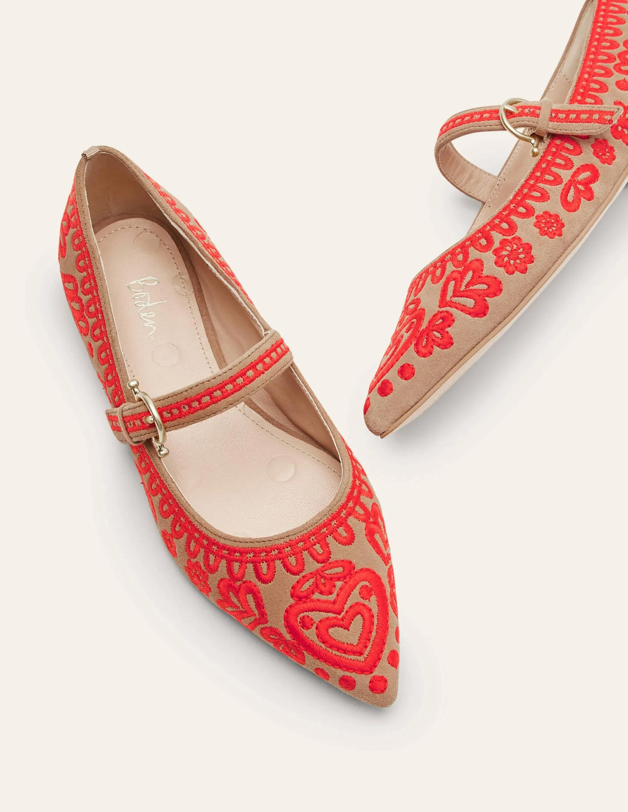 Pointed Toe Mary Jane Shoes-Acorn/Embroidery