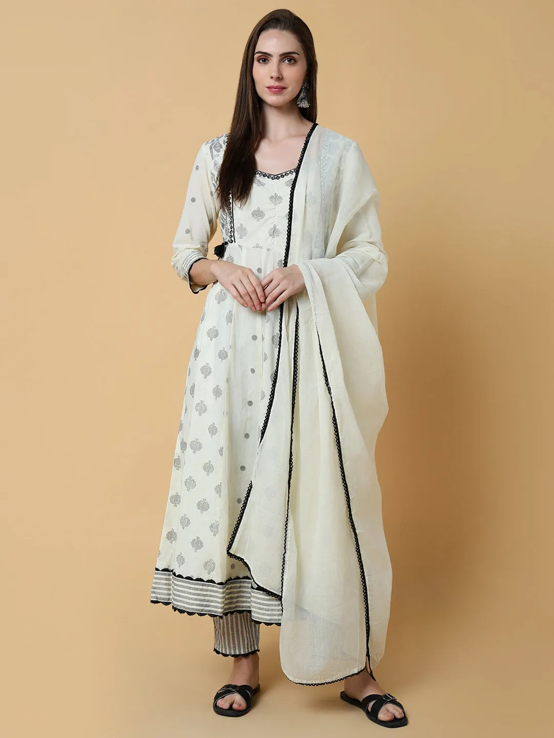 Women Geometric Off White Anarkali Kurta Set with Dupatta