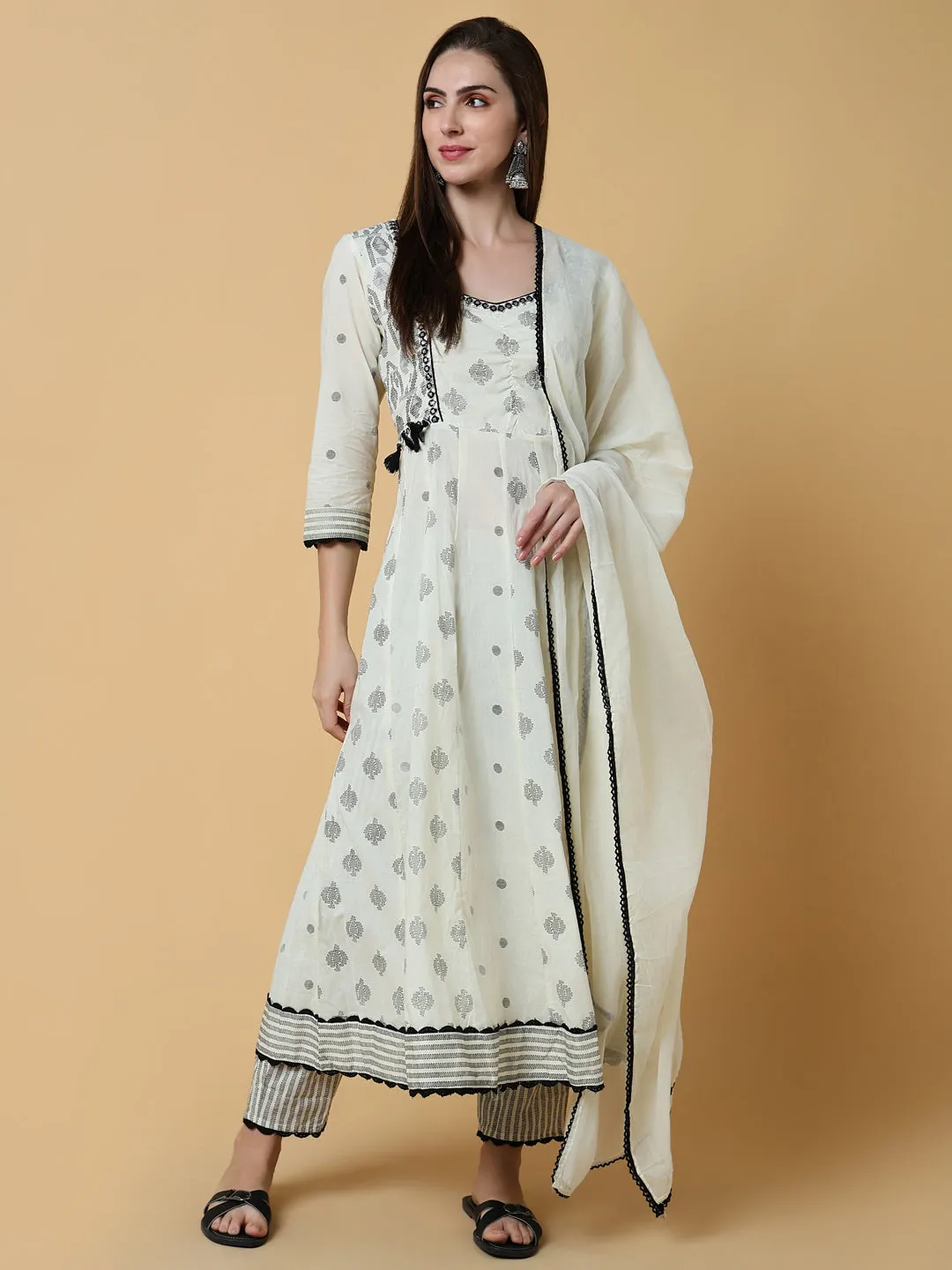 Women Geometric Off White Anarkali Kurta Set with Dupatta